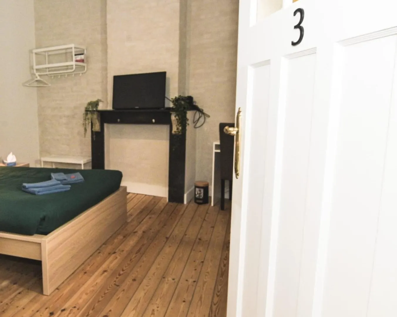 Cozy And Confortable Room Near Brussels Central Station 0*,  Belgia